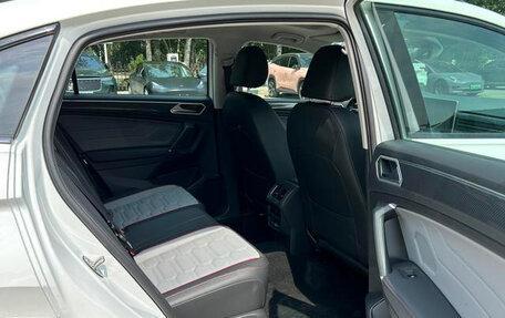 Volkswagen Tiguan II, 2022 год, 2 860 001 рублей, 15 фотография