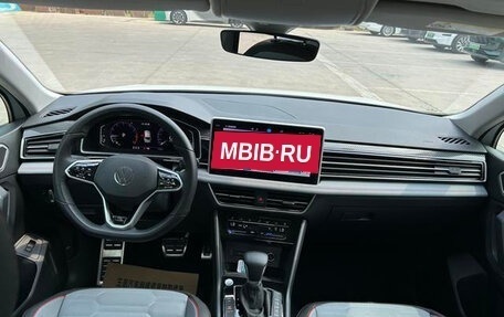 Volkswagen Tiguan II, 2022 год, 2 860 001 рублей, 10 фотография