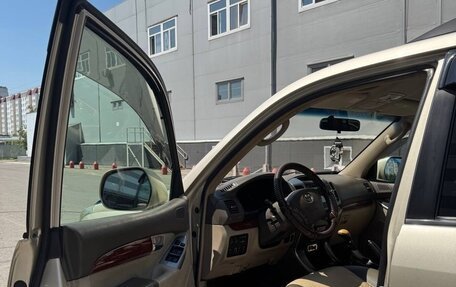 Toyota Land Cruiser Prado 120 рестайлинг, 2008 год, 2 755 000 рублей, 23 фотография