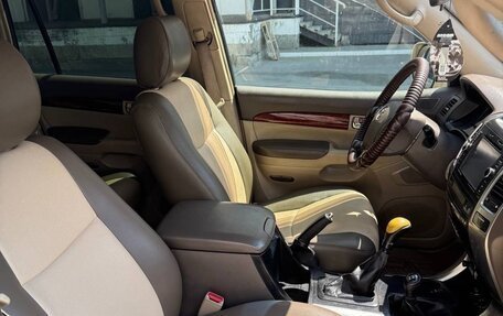 Toyota Land Cruiser Prado 120 рестайлинг, 2008 год, 2 755 000 рублей, 28 фотография