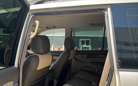 Toyota Land Cruiser Prado 120 рестайлинг, 2008 год, 2 755 000 рублей, 32 фотография