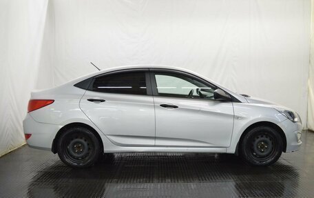 Hyundai Solaris II рестайлинг, 2016 год, 928 000 рублей, 4 фотография