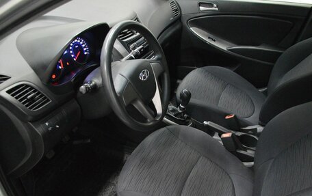 Hyundai Solaris II рестайлинг, 2016 год, 928 000 рублей, 10 фотография