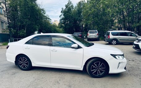 Toyota Camry, 2017 год, 1 950 000 рублей, 4 фотография