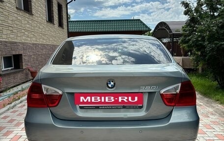 BMW 3 серия, 2006 год, 800 000 рублей, 9 фотография