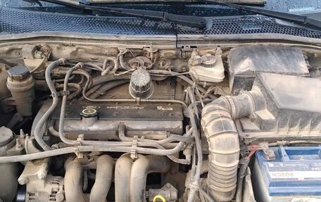 Ford Focus IV, 2003 год, 305 000 рублей, 2 фотография