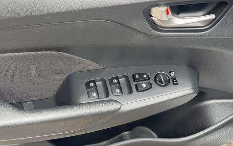 Hyundai Solaris II рестайлинг, 2019 год, 1 350 000 рублей, 12 фотография