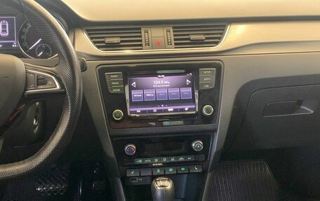 Skoda Rapid I, 2018 год, 1 350 000 рублей, 13 фотография