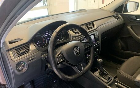 Skoda Rapid I, 2018 год, 1 350 000 рублей, 14 фотография