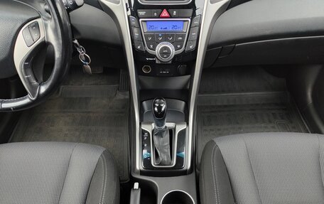 Hyundai i30 II рестайлинг, 2013 год, 869 000 рублей, 13 фотография