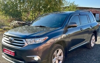 Toyota Highlander III, 2013 год, 2 280 000 рублей, 1 фотография