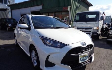 Toyota Yaris, 2021 год, 950 000 рублей, 3 фотография