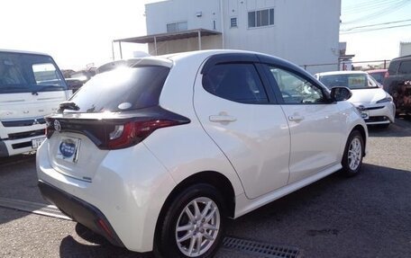 Toyota Yaris, 2021 год, 950 000 рублей, 5 фотография