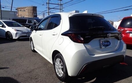 Toyota Yaris, 2021 год, 950 000 рублей, 7 фотография