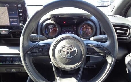Toyota Yaris, 2021 год, 950 000 рублей, 14 фотография