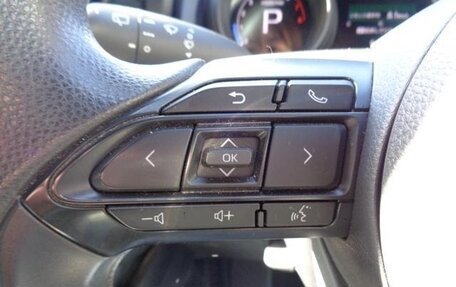 Toyota Yaris, 2021 год, 950 000 рублей, 15 фотография