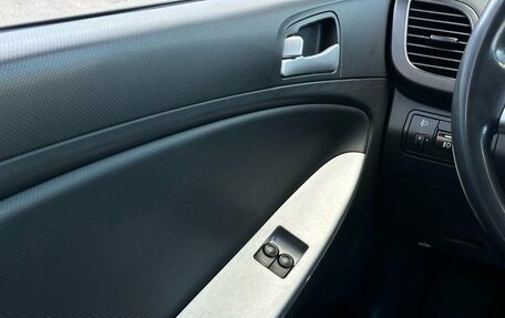 Hyundai Solaris II рестайлинг, 2011 год, 829 000 рублей, 19 фотография