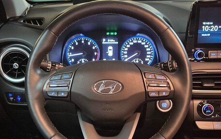 Hyundai Kona I, 2022 год, 1 810 000 рублей, 6 фотография
