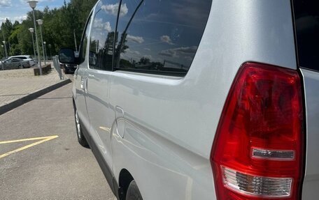 Hyundai H-1 II рестайлинг, 2008 год, 1 100 000 рублей, 14 фотография