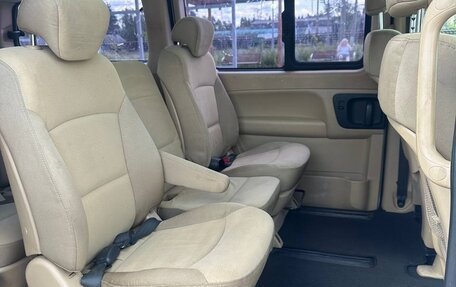 Hyundai H-1 II рестайлинг, 2008 год, 1 100 000 рублей, 11 фотография