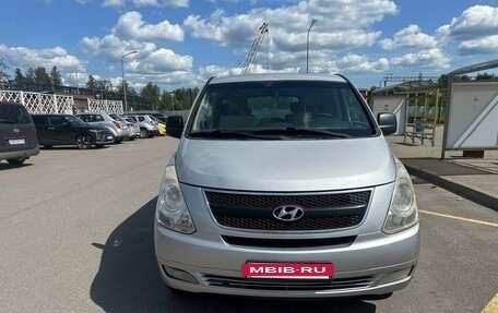 Hyundai H-1 II рестайлинг, 2008 год, 1 100 000 рублей, 28 фотография