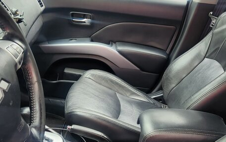 Mitsubishi Outlander III рестайлинг 3, 2008 год, 1 050 000 рублей, 9 фотография