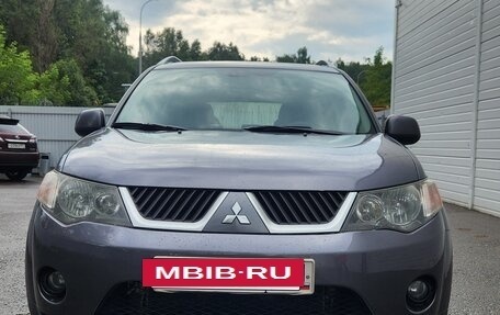 Mitsubishi Outlander III рестайлинг 3, 2008 год, 1 050 000 рублей, 2 фотография