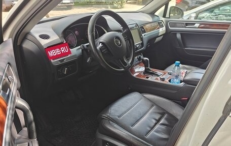 Volkswagen Touareg III, 2011 год, 1 750 000 рублей, 7 фотография