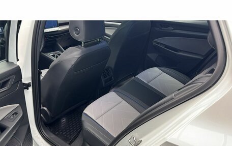 Volkswagen Golf VIII, 2025 год, 4 100 000 рублей, 10 фотография