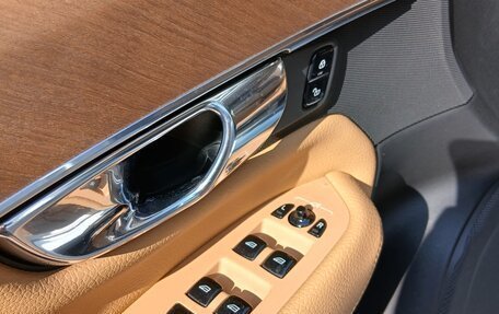 Volvo XC90 II рестайлинг, 2015 год, 3 325 000 рублей, 23 фотография