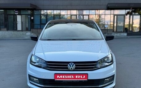 Volkswagen Polo VI (EU Market), 2017 год, 1 050 000 рублей, 4 фотография
