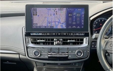 Toyota Crown, 2022 год, 2 530 000 рублей, 13 фотография