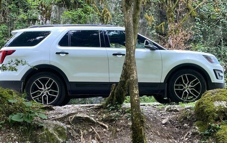 Ford Explorer VI, 2017 год, 2 900 000 рублей, 1 фотография