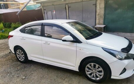 Hyundai Solaris II рестайлинг, 2020 год, 950 000 рублей, 3 фотография