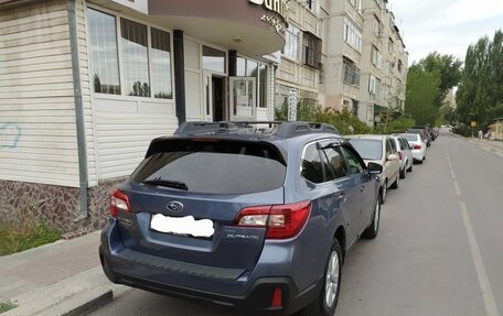 Subaru Outback IV рестайлинг, 2018 год, 2 500 000 рублей, 2 фотография