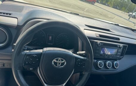 Toyota RAV4, 2016 год, 1 990 000 рублей, 19 фотография