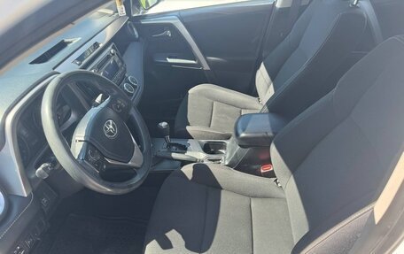 Toyota RAV4, 2016 год, 1 990 000 рублей, 18 фотография