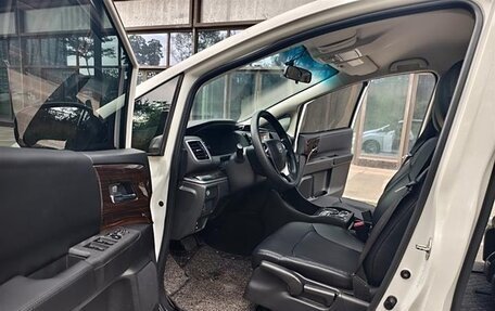 Honda Odyssey IV, 2021 год, 2 300 000 рублей, 7 фотография