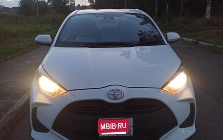 Toyota Yaris, 2020 год, 1 150 000 рублей, 2 фотография