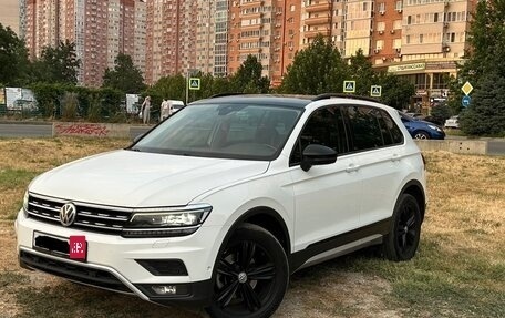 Volkswagen Tiguan II, 2019 год, 2 285 000 рублей, 1 фотография