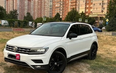 Volkswagen Tiguan II, 2019 год, 2 285 000 рублей, 1 фотография