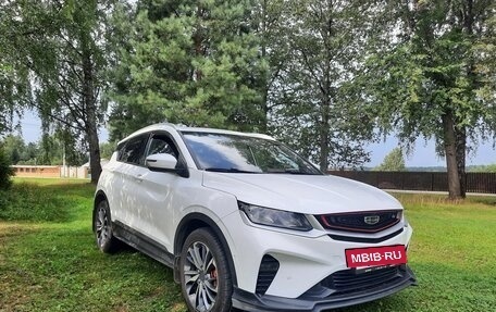 Geely Coolray I, 2022 год, 2 200 000 рублей, 2 фотография
