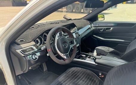 Mercedes-Benz E-Класс, 2015 год, 3 300 000 рублей, 9 фотография