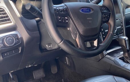 Ford Explorer VI, 2017 год, 2 900 000 рублей, 13 фотография