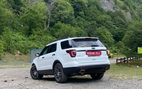 Ford Explorer VI, 2017 год, 2 900 000 рублей, 2 фотография
