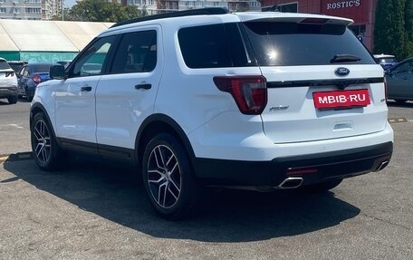 Ford Explorer VI, 2017 год, 2 900 000 рублей, 11 фотография