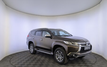 Mitsubishi Pajero Sport III рестайлинг, 2018 год, 3 150 000 рублей, 3 фотография