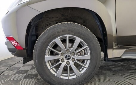 Mitsubishi Pajero Sport III рестайлинг, 2018 год, 3 150 000 рублей, 18 фотография