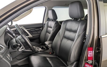 Mitsubishi Pajero Sport III рестайлинг, 2018 год, 3 150 000 рублей, 21 фотография