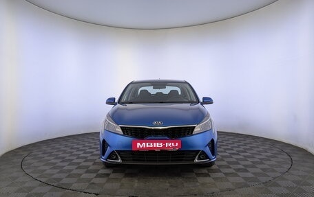 KIA Rio IV, 2020 год, 1 615 000 рублей, 2 фотография